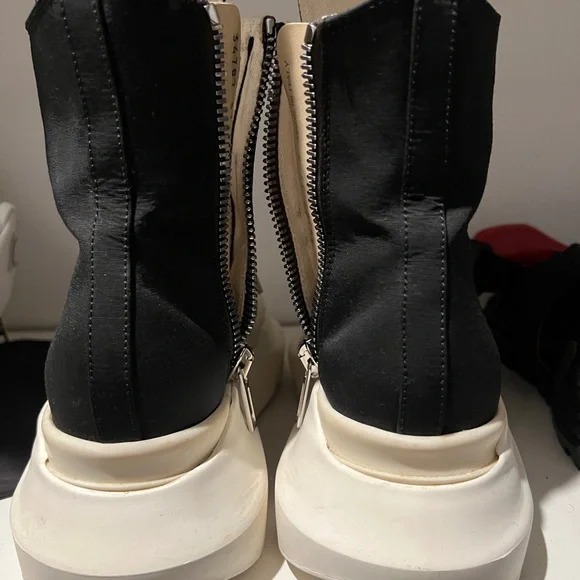 Rick Owens Two-Tone Lace Up Boots - Picture 3 of 4